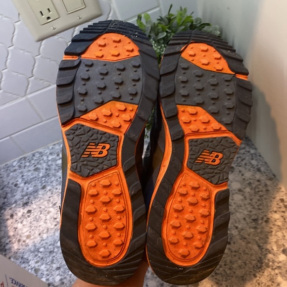 New Balance Trail shoes mens size 8 4E hiking sport - Picture 8 of 11